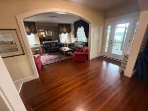 Waterfront View of Severn, 6 Bedrooms, Sleeps 11