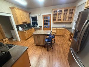 Waterfront View of Severn, 6 Bedrooms, Sleeps 11