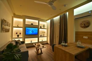 49 Evrou Street -Near Metro & Hospitals N1