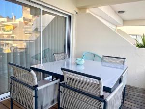 Poolside Retreat Vilamoura 1BR by Invinting