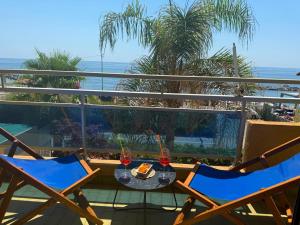 Carlos G105 Garden Lido
