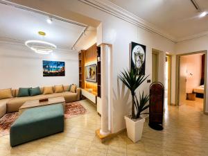 Marrakesh Center, Large Terrace Fiber & Secure