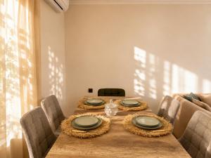 Marrakesh Center, Large Terrace Fiber & Secure