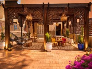 Marrakesh Center, Large Terrace Fiber & Secure