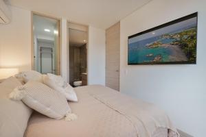 Grand by iHost
