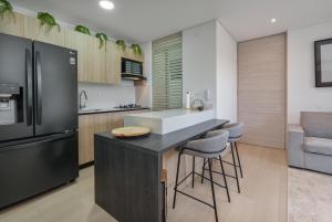 Grand by iHost