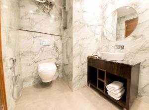 Hotel Mantya Heritage nearly Vishwanath Mandir - A Premium Hospitality Memorable Stays!