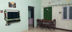 Kutralam Home Stay Superior Family Villa