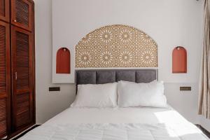 Chic Villa - Shared Pool - Wi-Fi -Parking - 3 Bedrooms