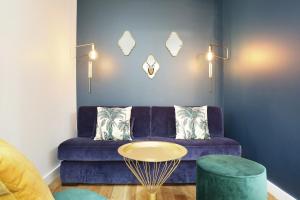 Rent a Room - Charon 3