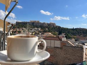 Iconic Acropolis View Loft - Up to 4 Guests by ΜΡS