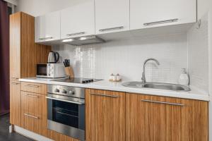 Mysterious Blue Apartment with Two Bedrooms and Balcony in Świnoujście by Noclegi Renters