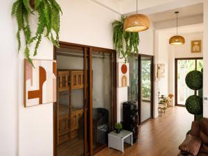 El Remate Panoramic View House 3 Levels Peten