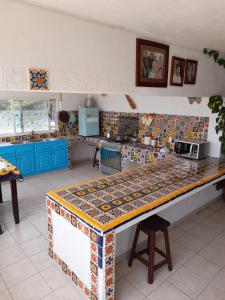 Oasis privado con Alberca 32 grados temperatura
