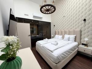 Elite House Silver Apartments