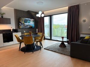 NOWY Dwupiętrowy Apartament nad Jeziorem z widokiem na wodę - Marina Ostróda