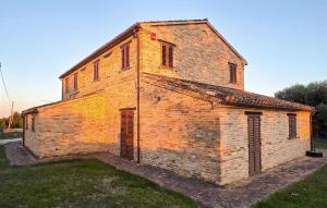 Amazing Home In Appignano With Wifi