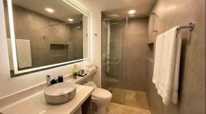 Loft Piso 15 Piscina Cerca al Mar Aeropuerto Centro Histórico