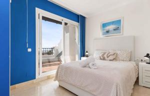 Penthouse with magical views of the sea and pool