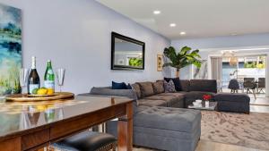 Lauderdale Oasis by AvantStay