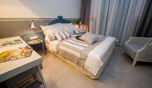 Family Apartment with Sea View - Split Level room in Alkyon Hotel