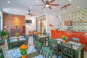 BNJ Hoi An Ancient House Hostel & Bar