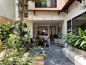 Hạt Nắng Garden - Homestay & Restaurant