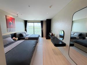 LynHouse 2BR - Sea View - Fireworks