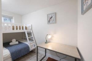Cozy Stay in Renfrew Heights - Molly Park