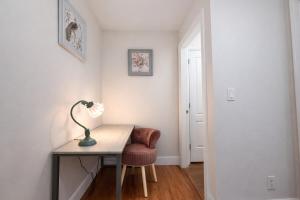 Cozy Stay in Renfrew Heights - Molly Park