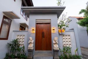 2 bedroom villa at Nyuhkuning