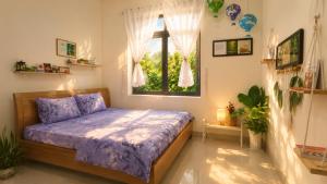 Nhà nhỏ dưới chân đồi
