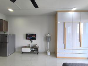 Central Park 2Pax Stylish Studio w Balcony By STAY