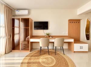 Bohol Bliss, Relax, Unwind & Explore B-1019
