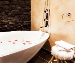 Hotels Domaine du Haut Jardin Hotel & Chalets Spa Prive : photos des chambres