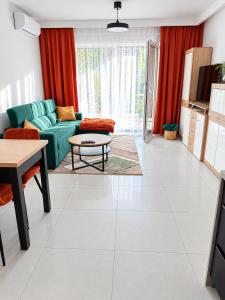 BOOK&RELAX Apartment, Private garden, Free parking, AC, Near City Centre&Park