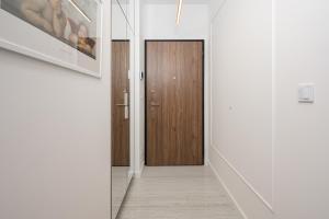 Lumina 2 rooms apart with balcony I Warsaw center