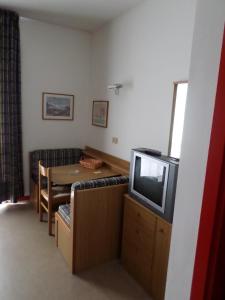 Daina Residence