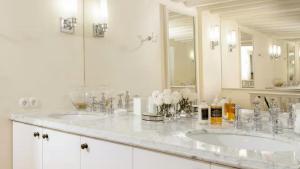 Noble Feltrina Apartment