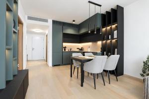 Sky Park 4th Floor Apartment with Parking