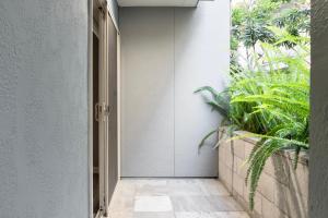 Modern 2 bd apartment in SM