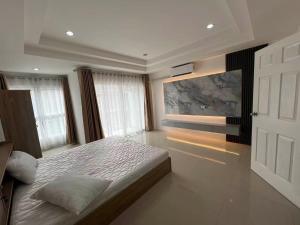 4-bedroom 5-bathroom pattaya villa