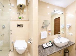 Hotel Aarohi Homestay & Suites