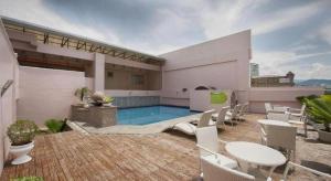Diamond Suites & Residences