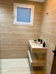 Appartement S2 Moderne avec Balcon Proche Plage