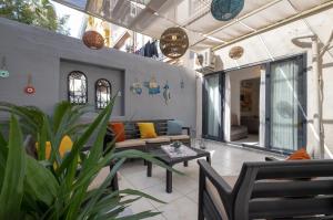 Ezgis Apartment with Private Garden in Marmaris