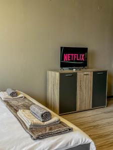 New! Sunny studio for 2 Balcony & Free parking