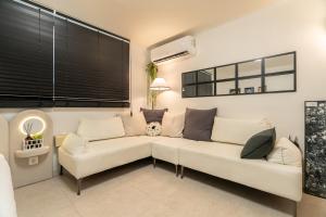 NEW Luxury Hideout !! Jamsil, KSPO DOME, Lotte World, Free Netflix