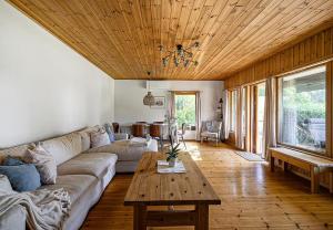 Waterfront Villa Near Stockholm & Bro Hof Golf