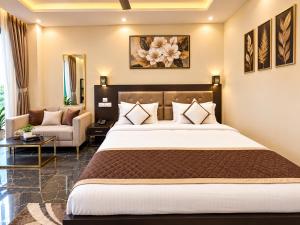 Hotel The Prem SR Near Vishwanath Temple # Resturent and Wifi - Maulvibagh Varansi